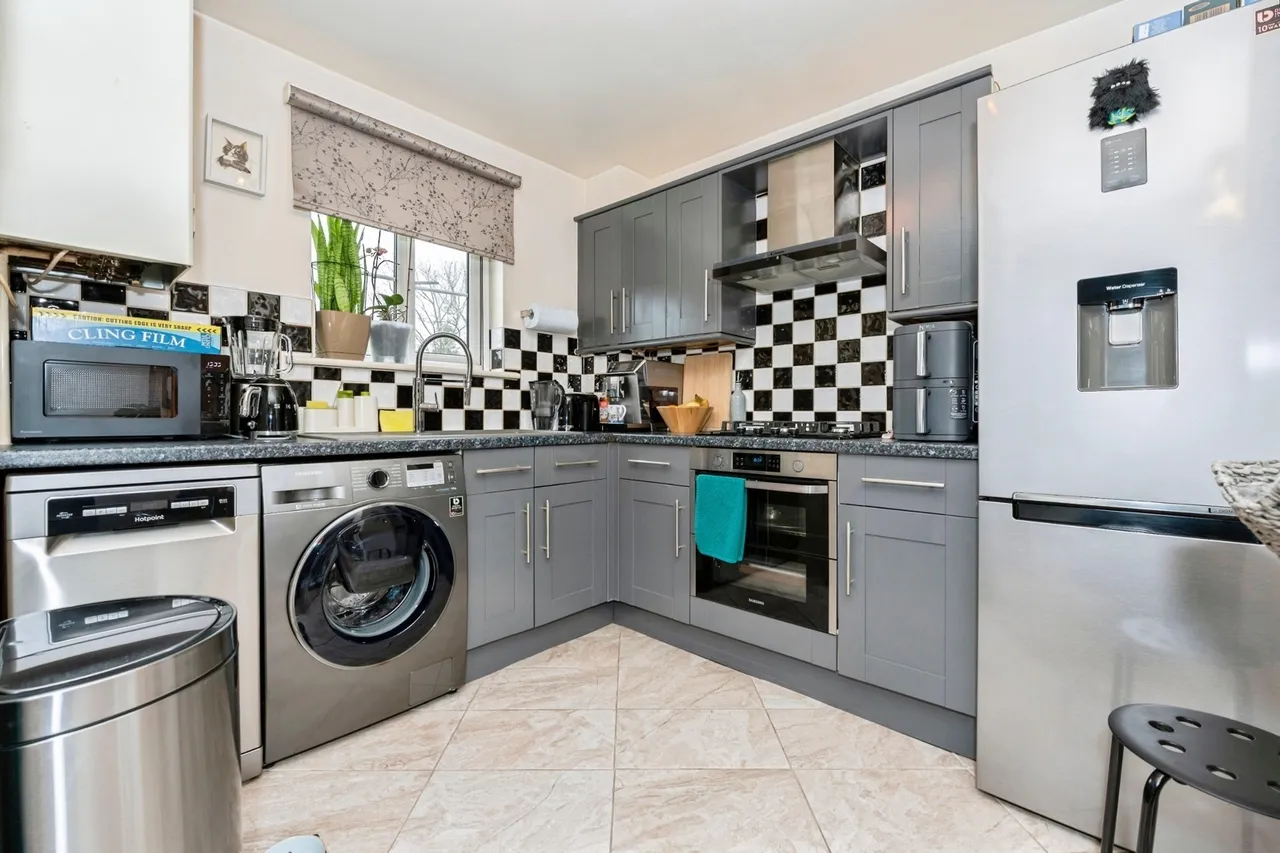 Fleming Road, Chafford Hundred, Grays, Essex, RM16, photo 4