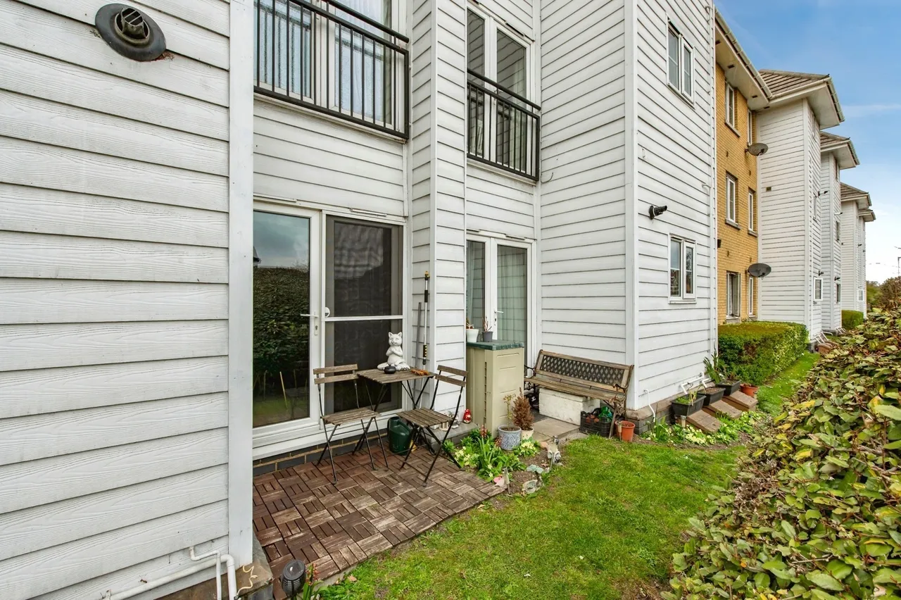 Fleming Road, Chafford Hundred, Grays, Essex, RM16, photo 9