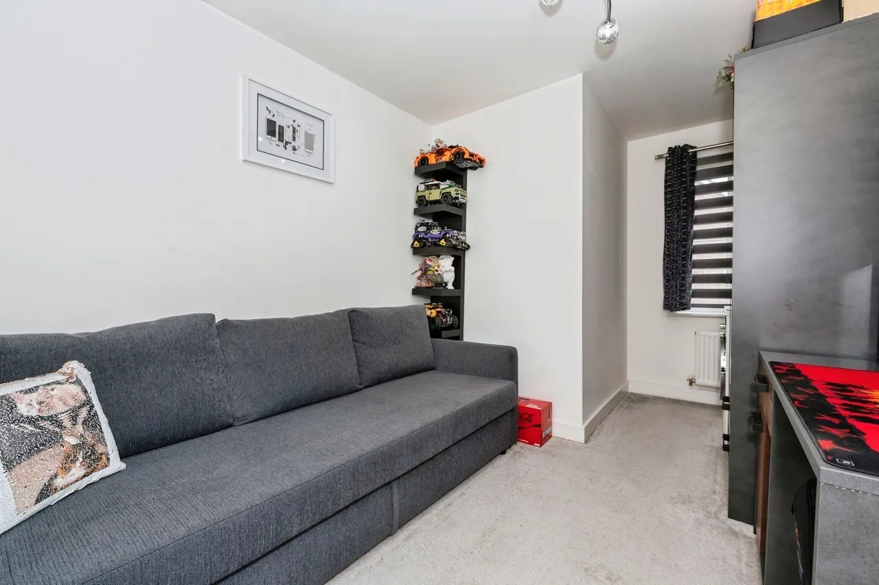 Fleming Road, Chafford Hundred, Grays, Essex, RM16, photo 7
