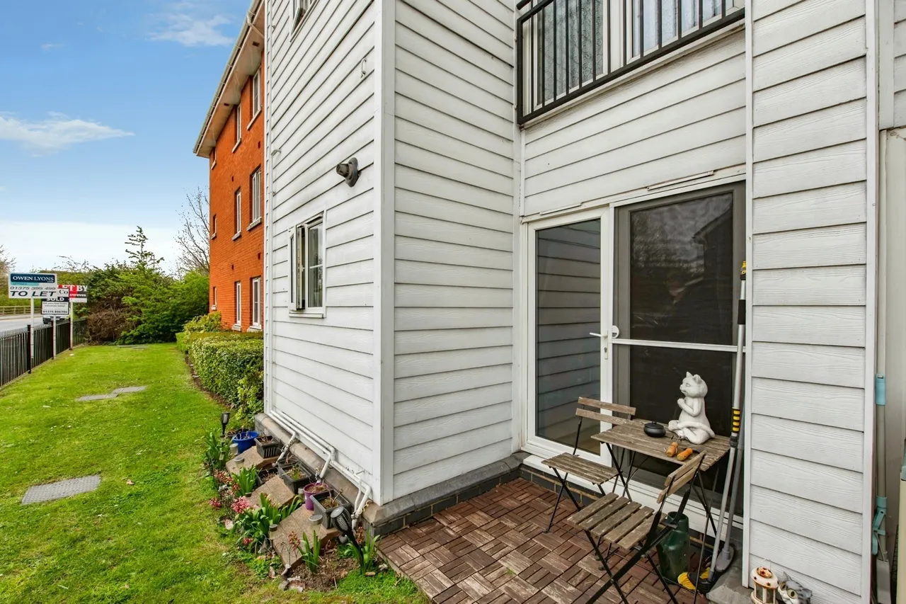Fleming Road, Chafford Hundred, Grays, Essex, RM16, photo 17