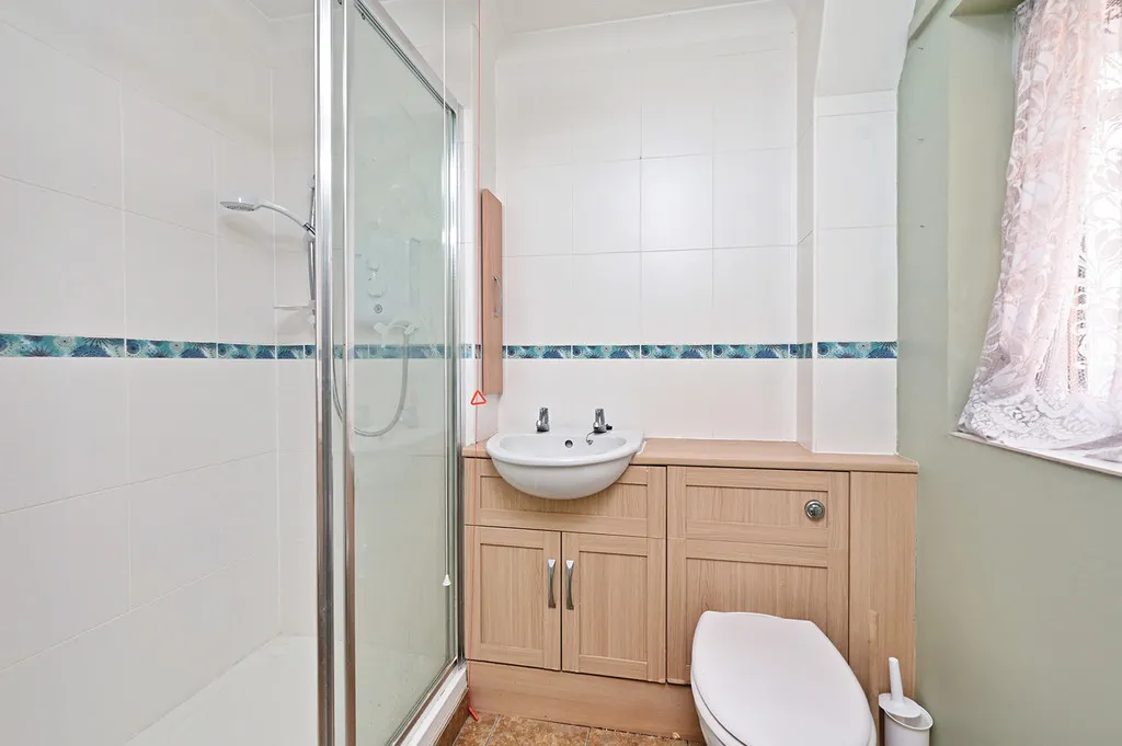 Broom Way, Blackwater, GU17, photo 7