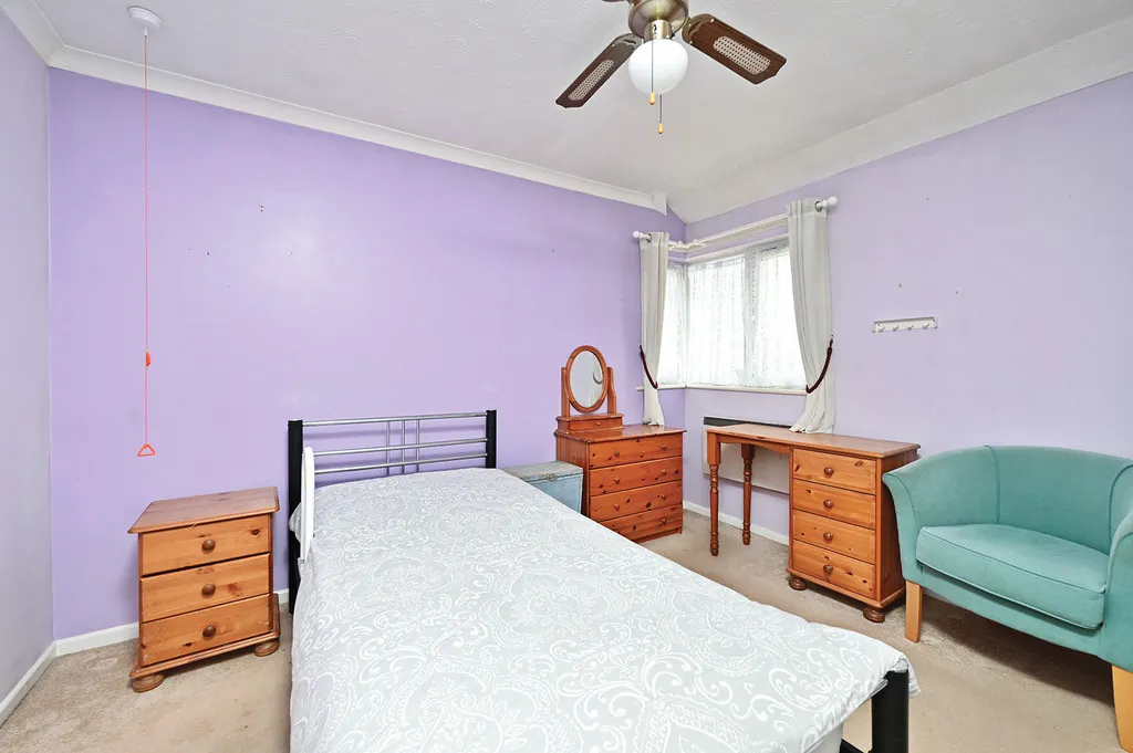 Broom Way, Blackwater, GU17, photo 5