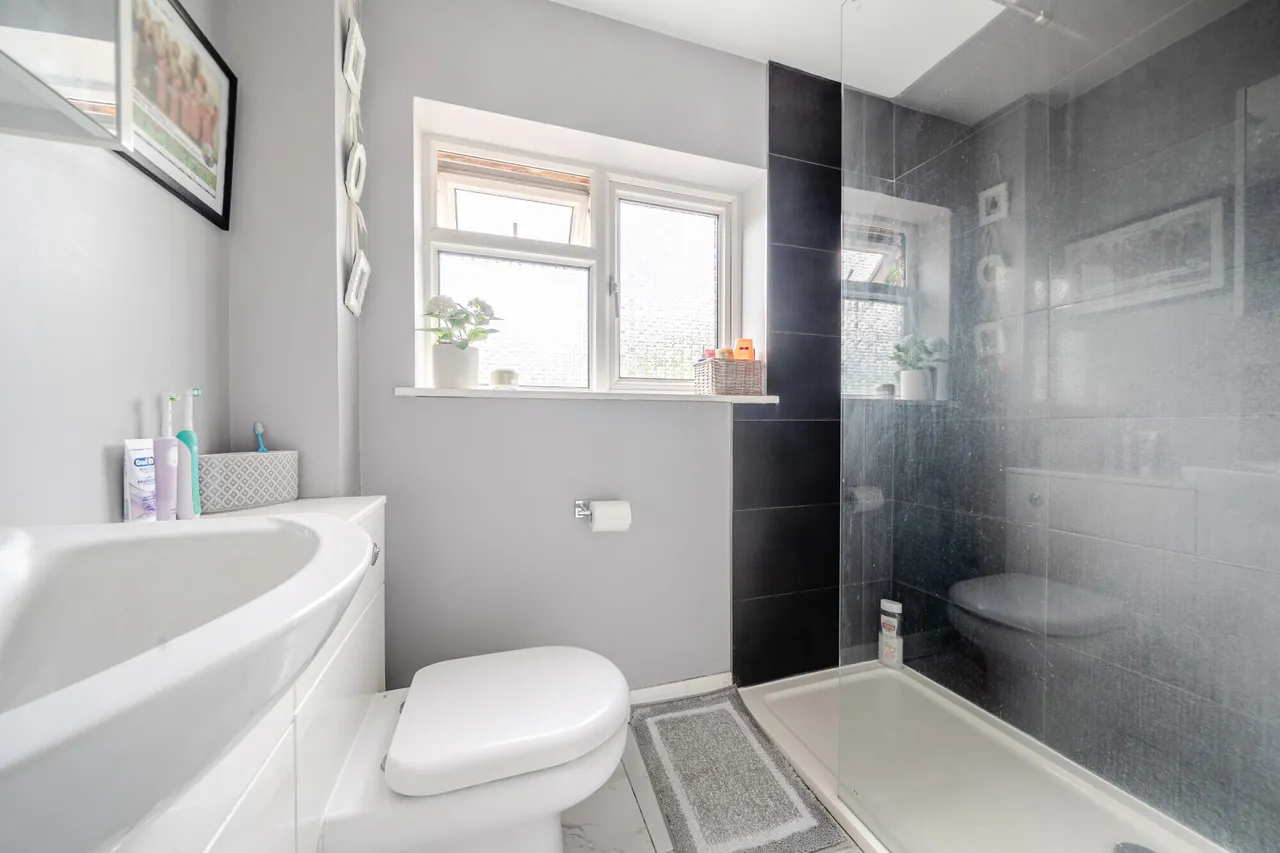 Williamson Close, Haslemere, GU27, photo 7