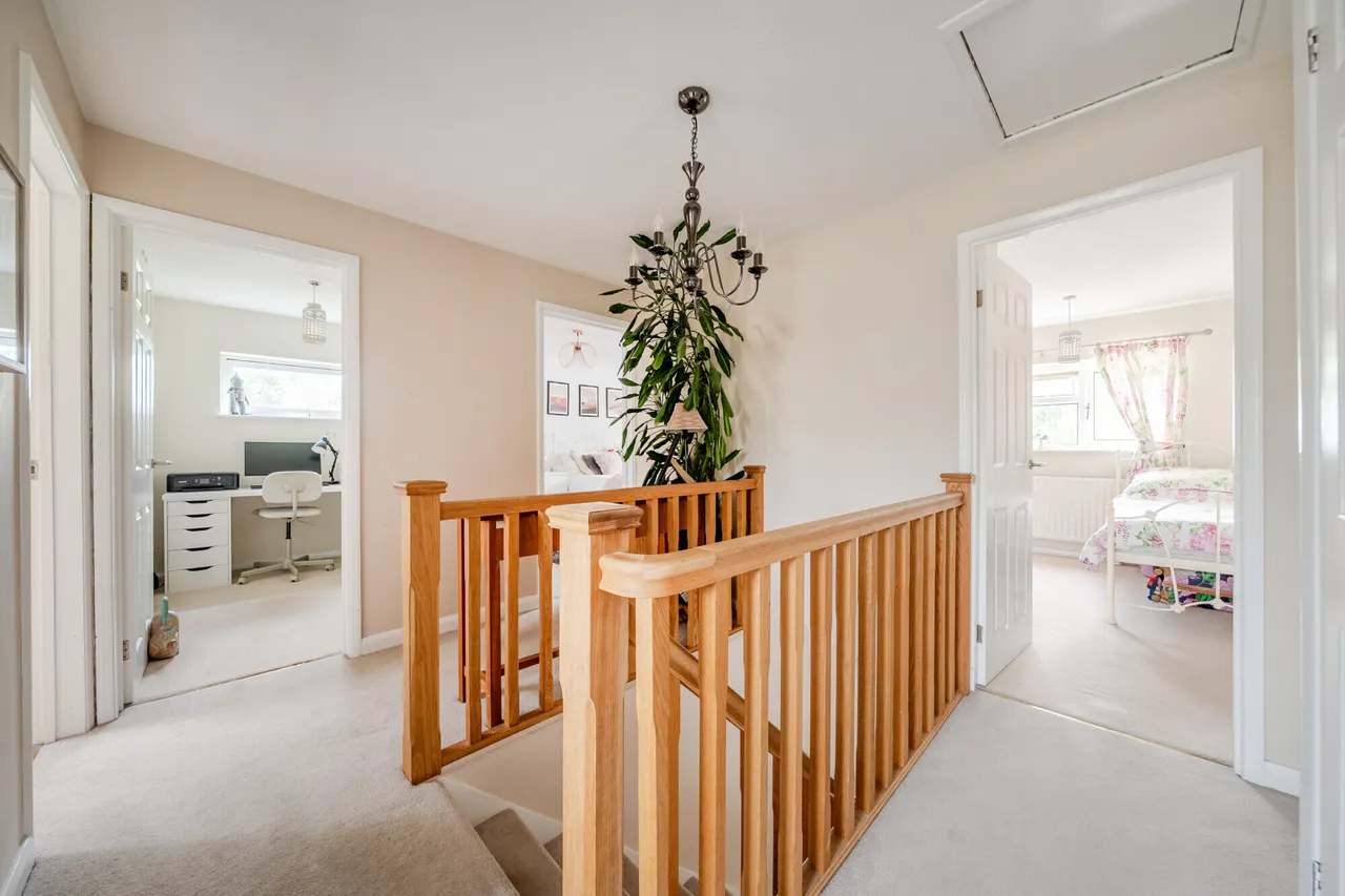 Williamson Close, Haslemere, GU27, photo 8