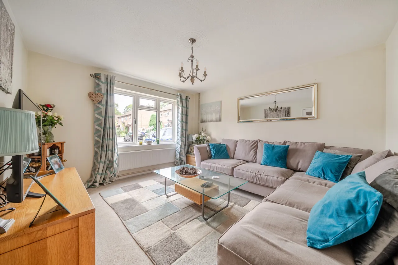 Williamson Close, Haslemere, GU27, photo 3