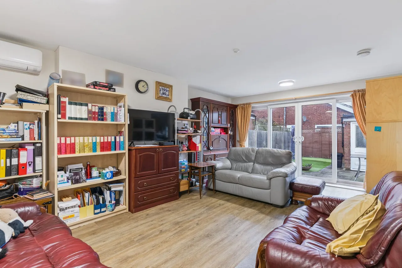 Seamons Close, Dunstable, LU6, photo 5