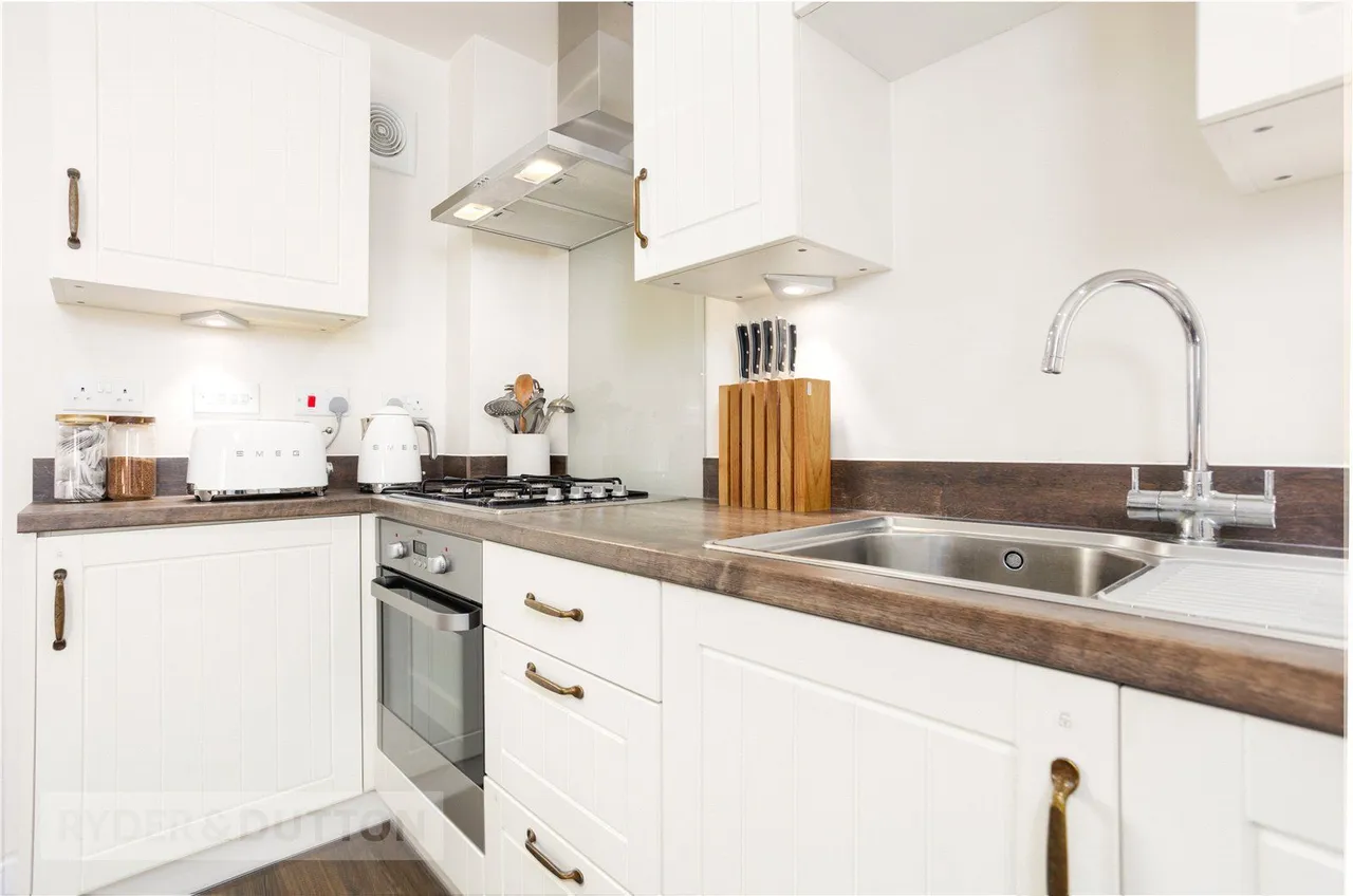 Torside Street, Tintwistle, SK13, photo 9