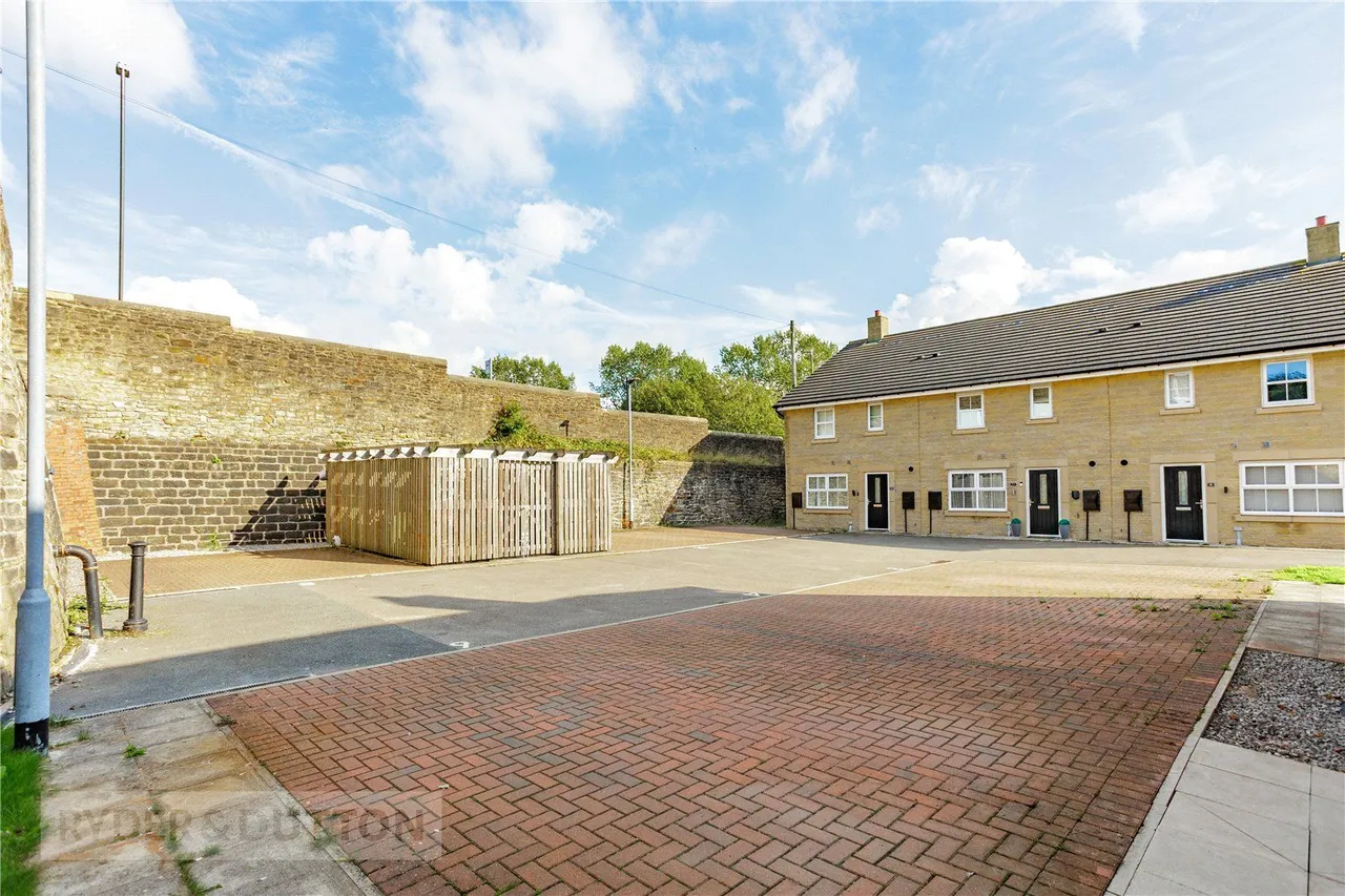Torside Street, Tintwistle, SK13, photo 22