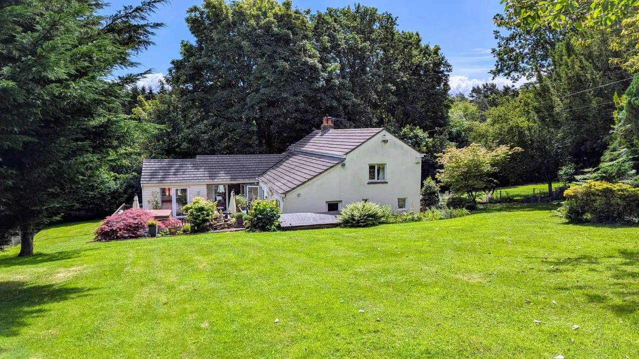 Marsh Hill, Sling, GL16, photo 3