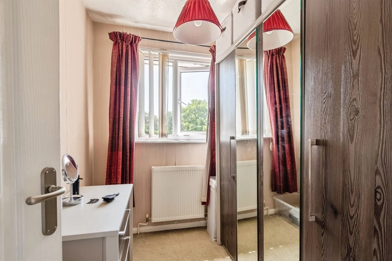 Pine Close, Corsham, SN13, photo 13