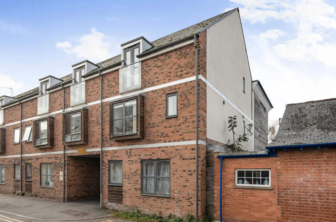 2 bed flat for sale — Mundi Court, Friars Street, Hereford