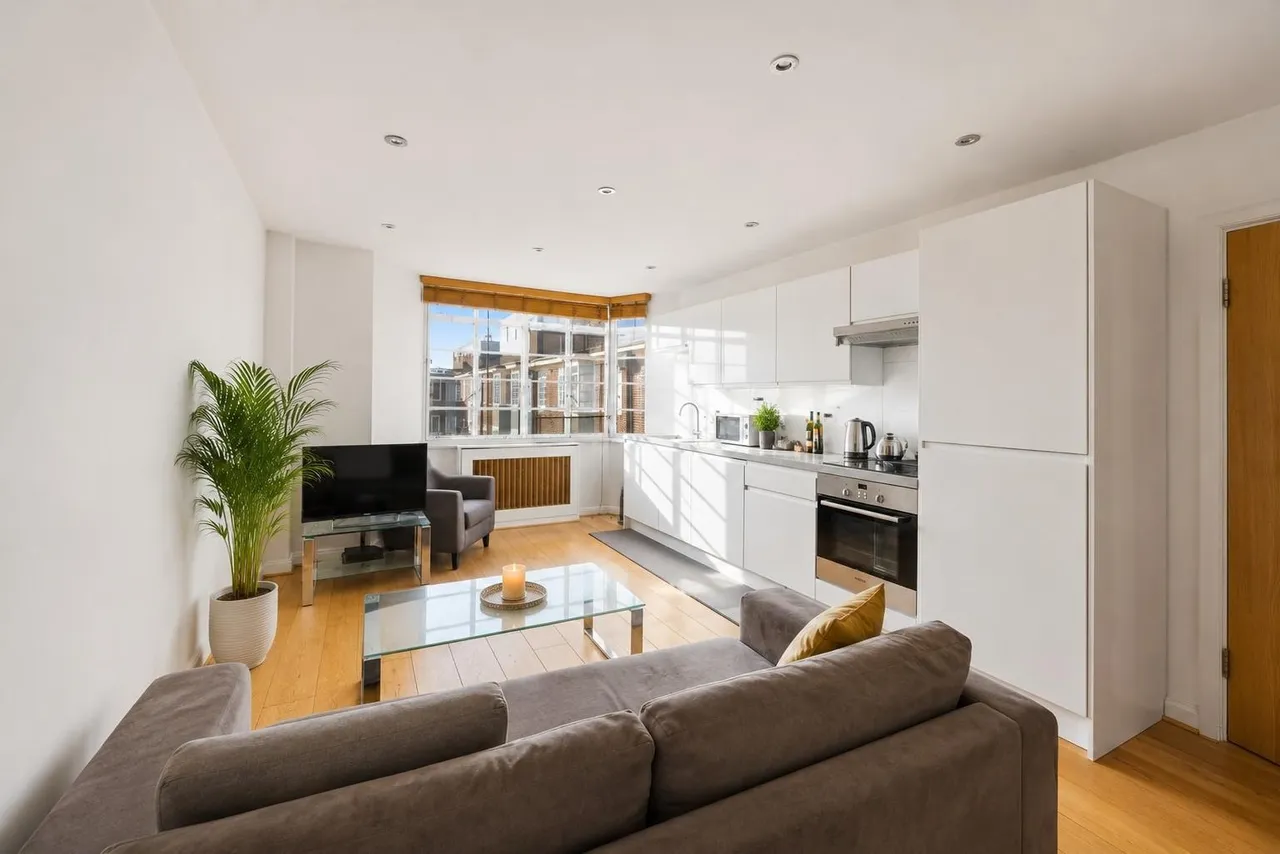 Finchley Road, London NW3 6LE, photo 6