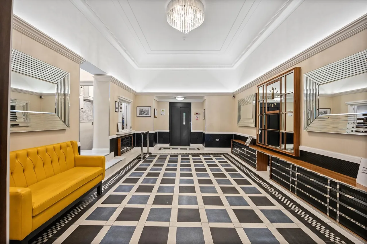 Finchley Road, London NW3 6LE, photo 5