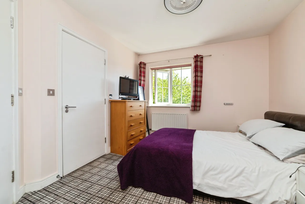 Priestley Road, Stevenage, SG2, photo 18