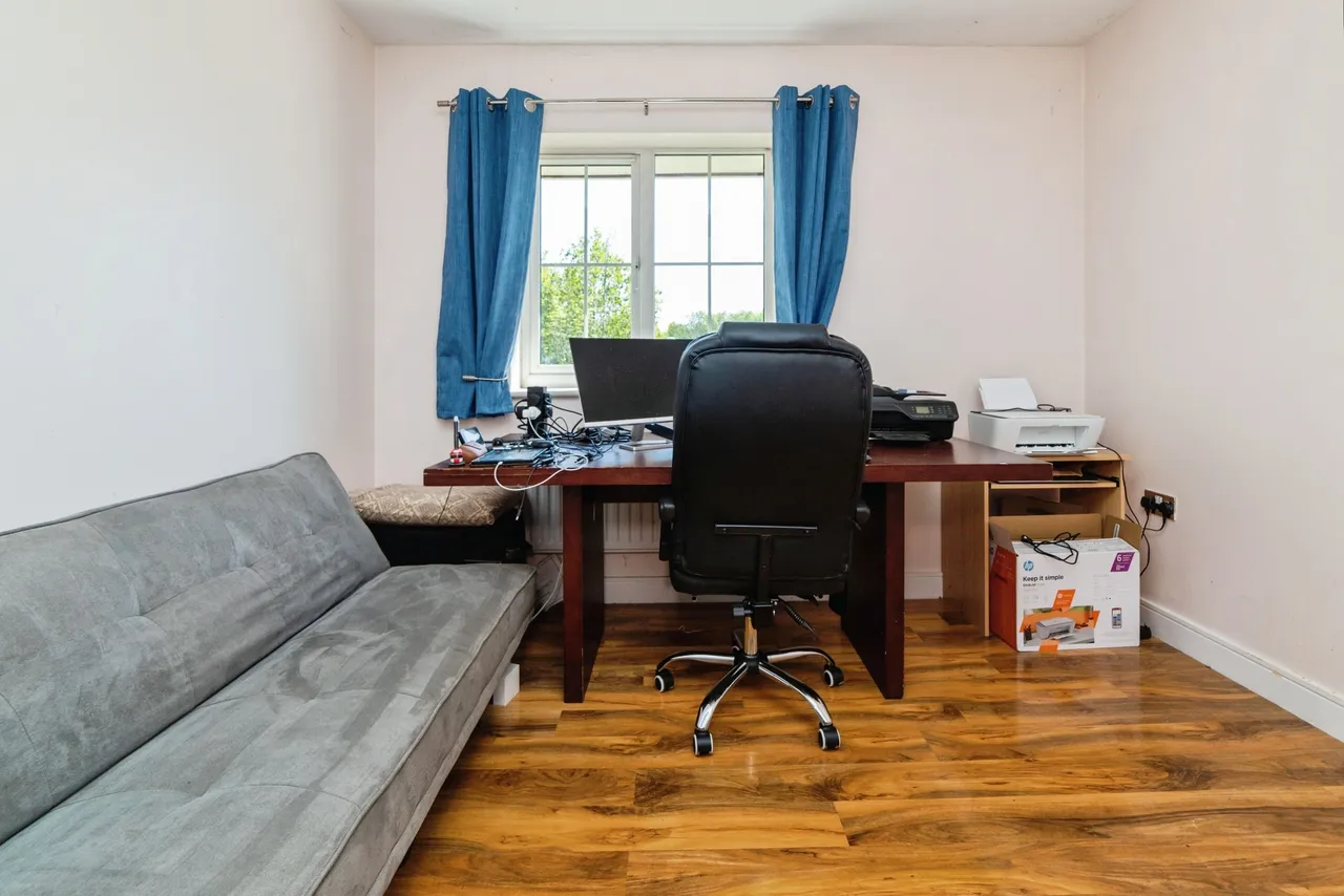 Priestley Road, Stevenage, SG2, photo 14