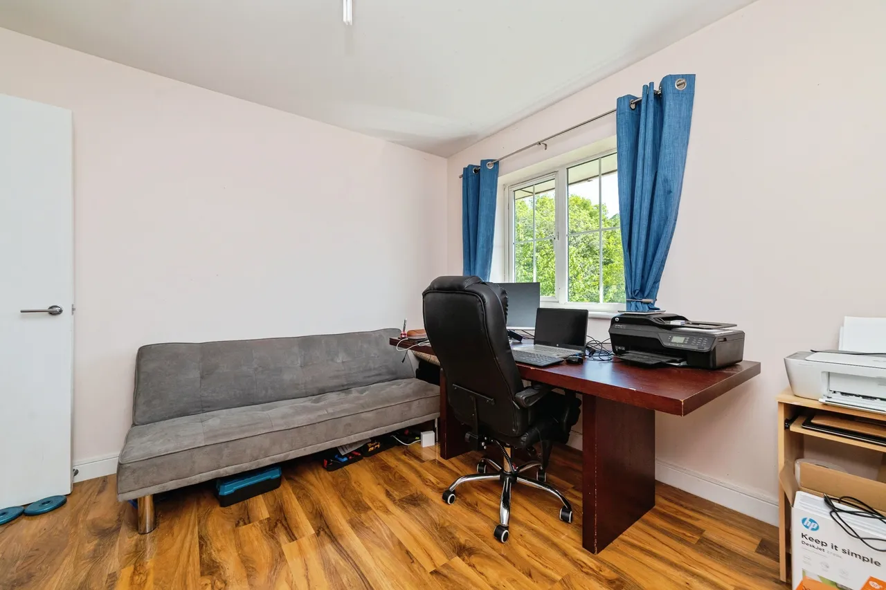 Priestley Road, Stevenage, SG2, photo 16