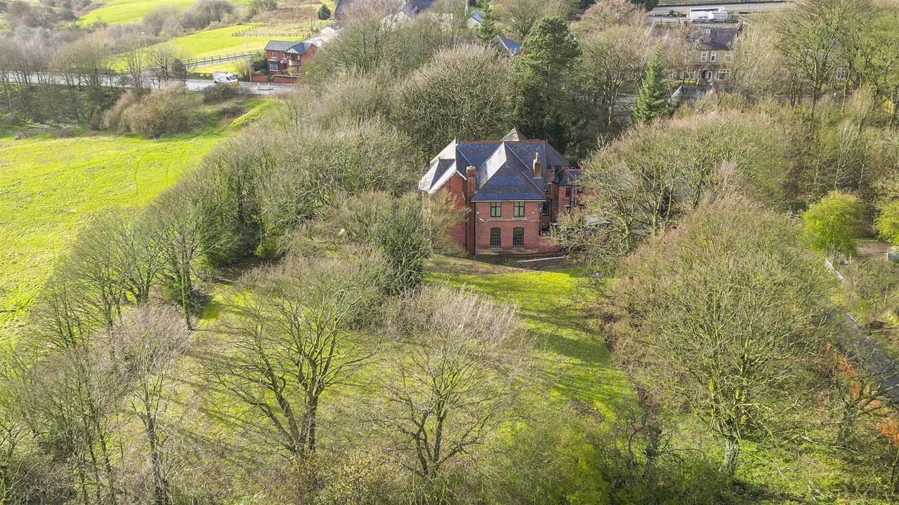 Rochdale Road East, Marland, photo 48
