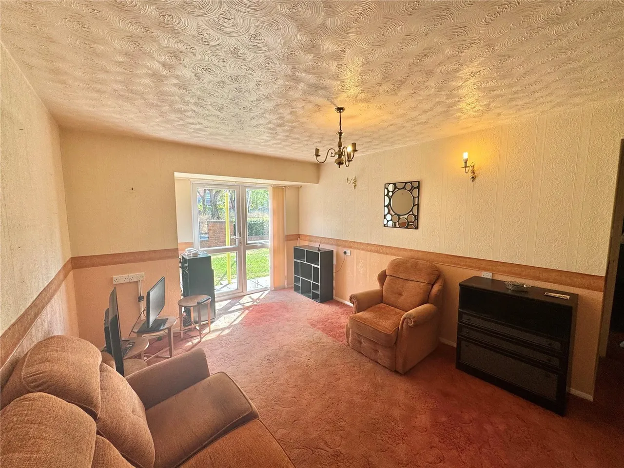 Hanover Court, Ingol, PR2, photo 2