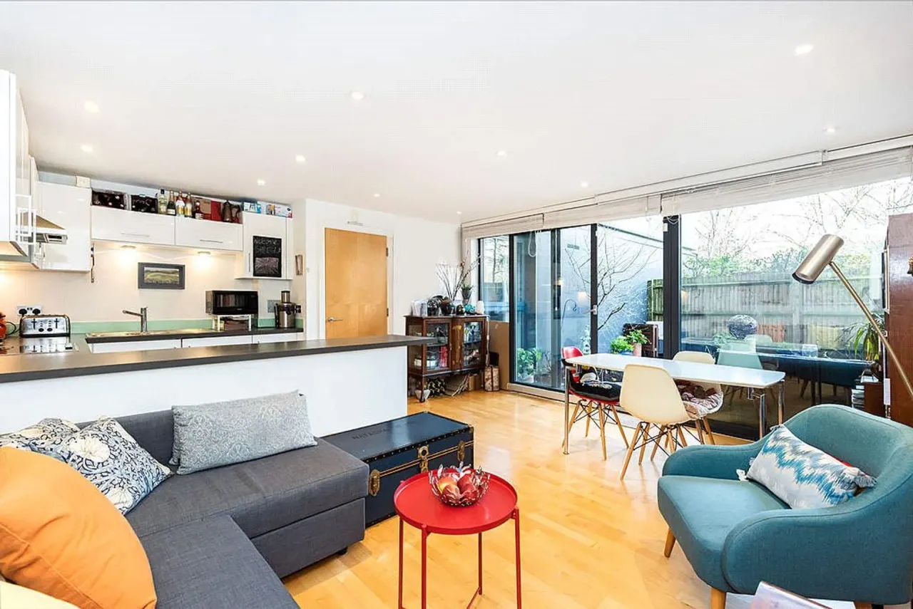 Guide £550,000 - £575,000 Florida Street, London E2, photo 4