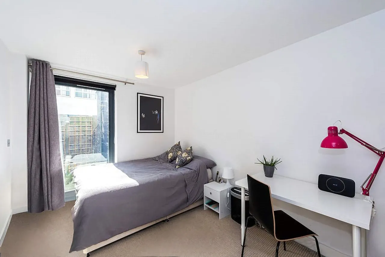 Guide £550,000 - £575,000 Florida Street, London E2, photo 9