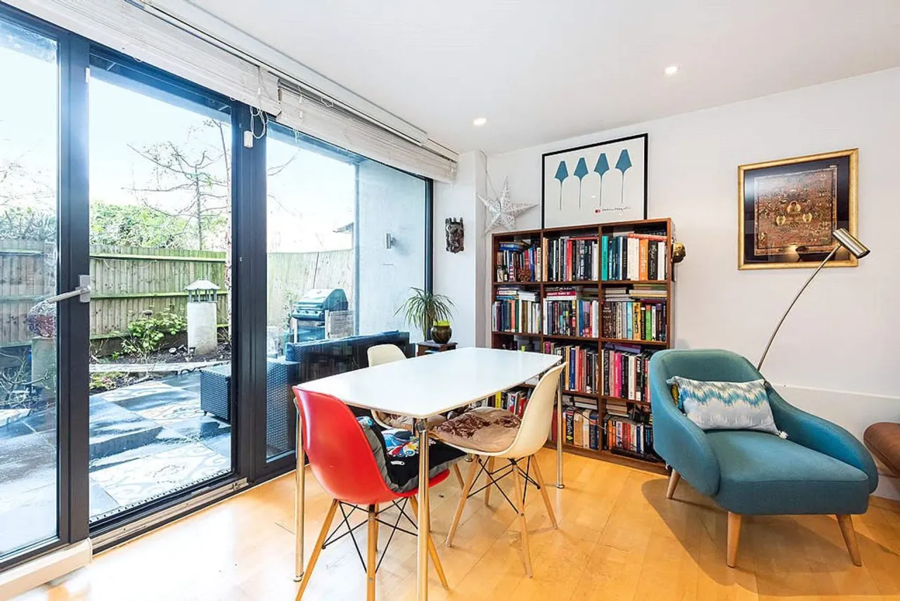 Guide £550,000 - £575,000 Florida Street, London E2, photo 6