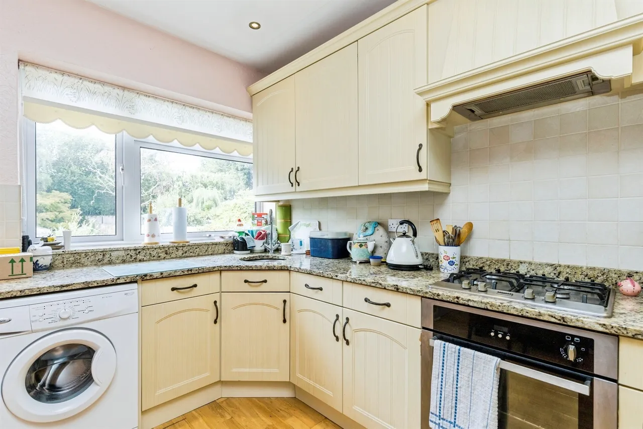 Valebridge Road, Burgess Hill, RH15, photo 4
