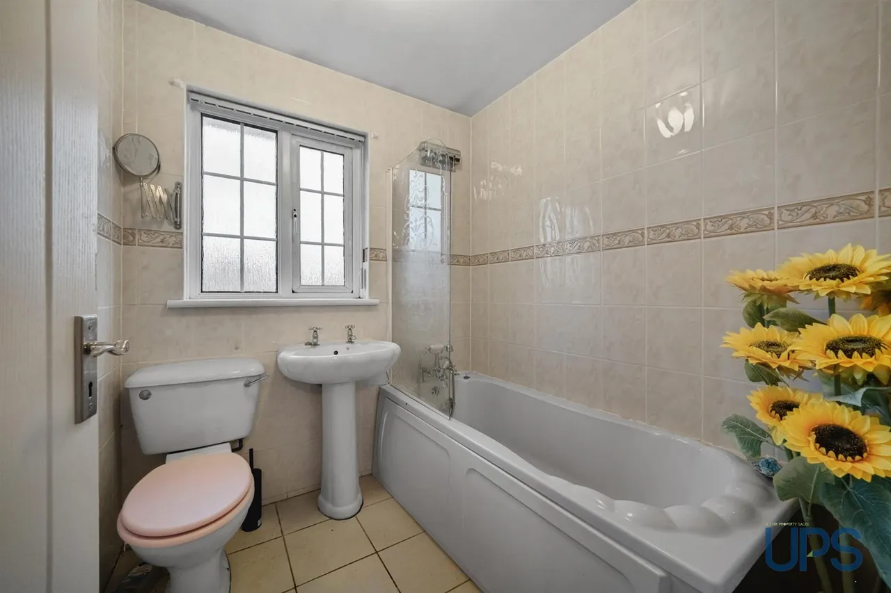 Lagmore Drive, Dunmurry, BT17, photo 23