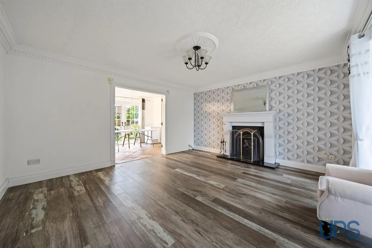 Lagmore Drive, Dunmurry, BT17, photo 5