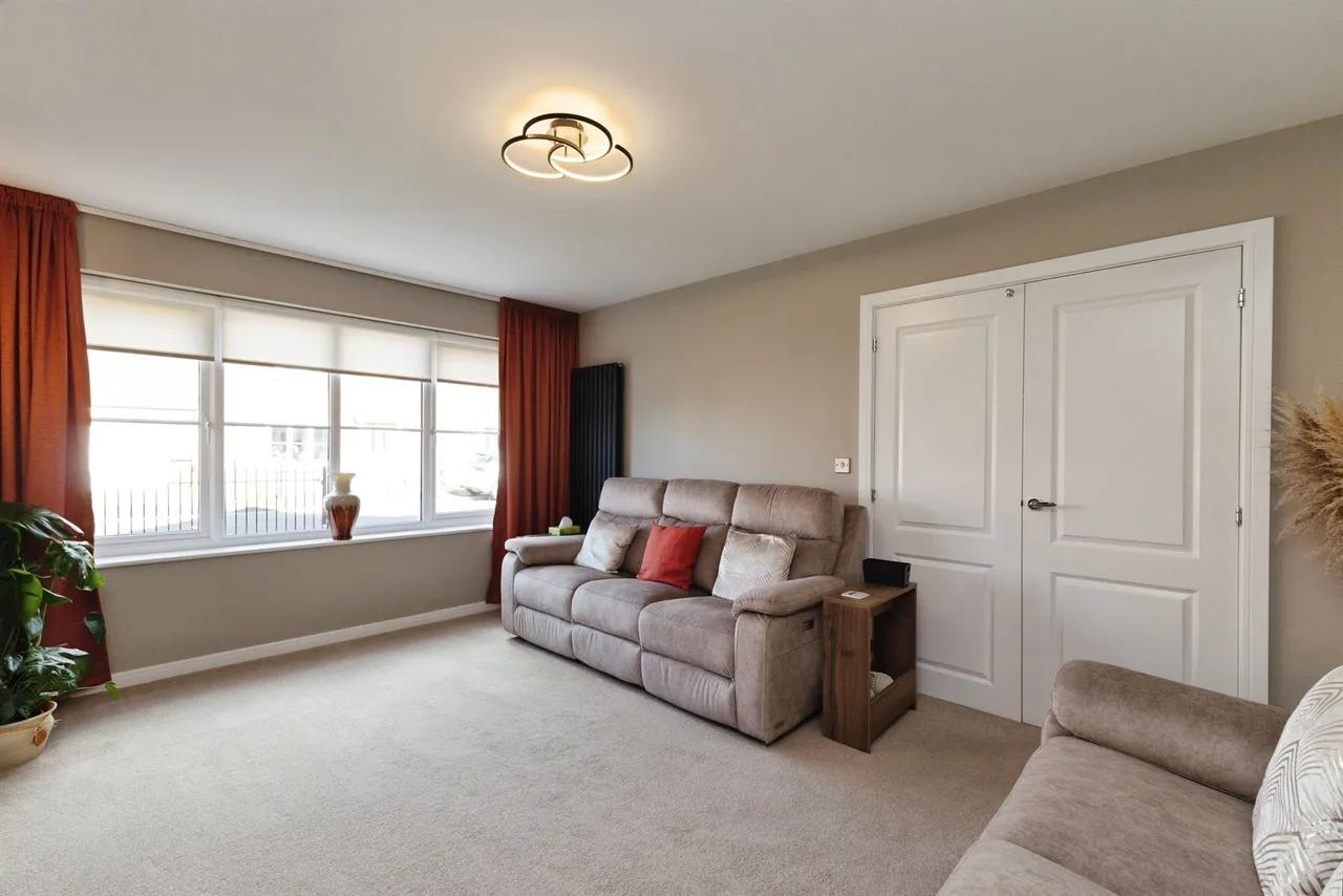 Sculptor Crescent, Stockton-On-Tees, TS18, photo 3