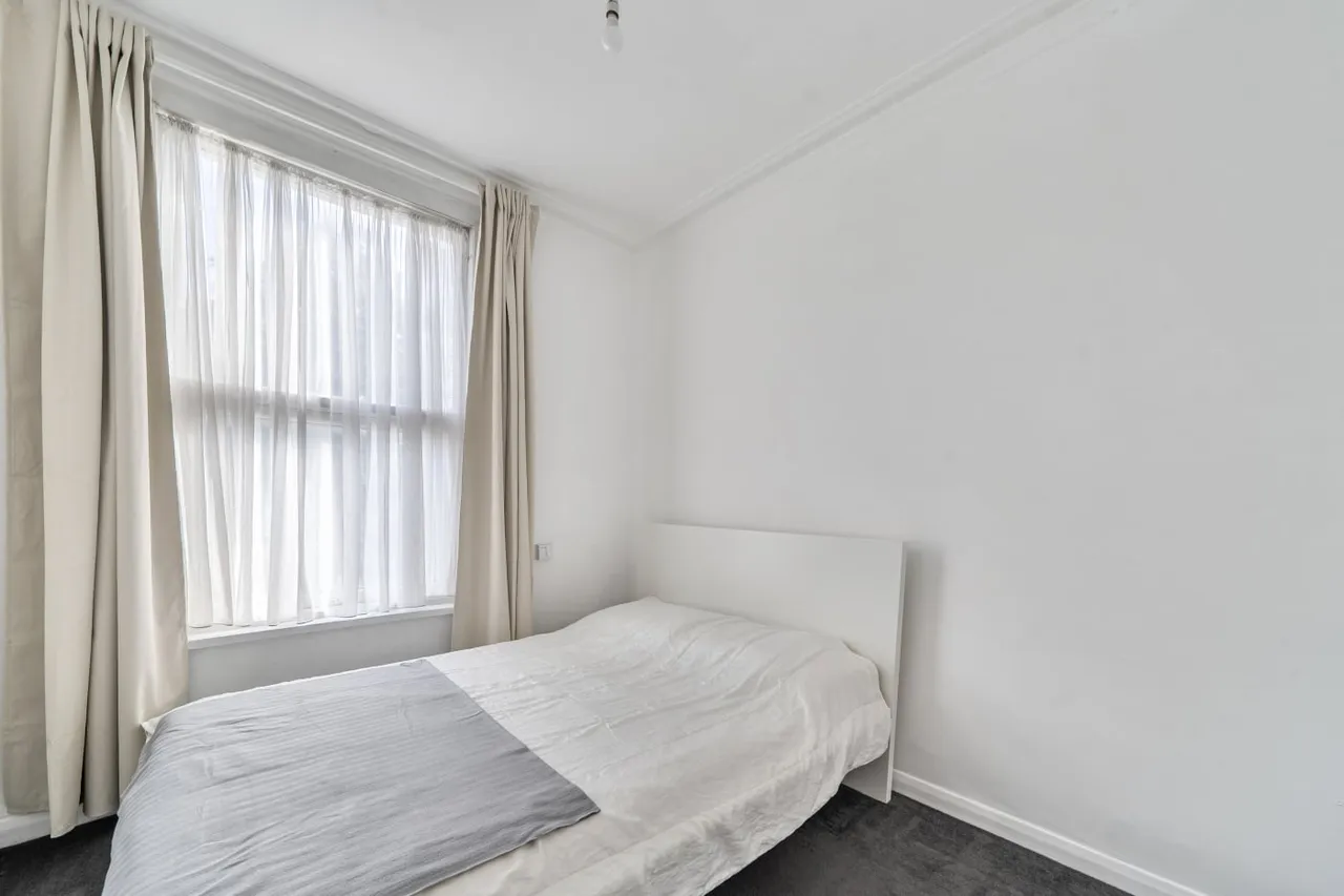 Parkfield Road, London, SE14, photo 2