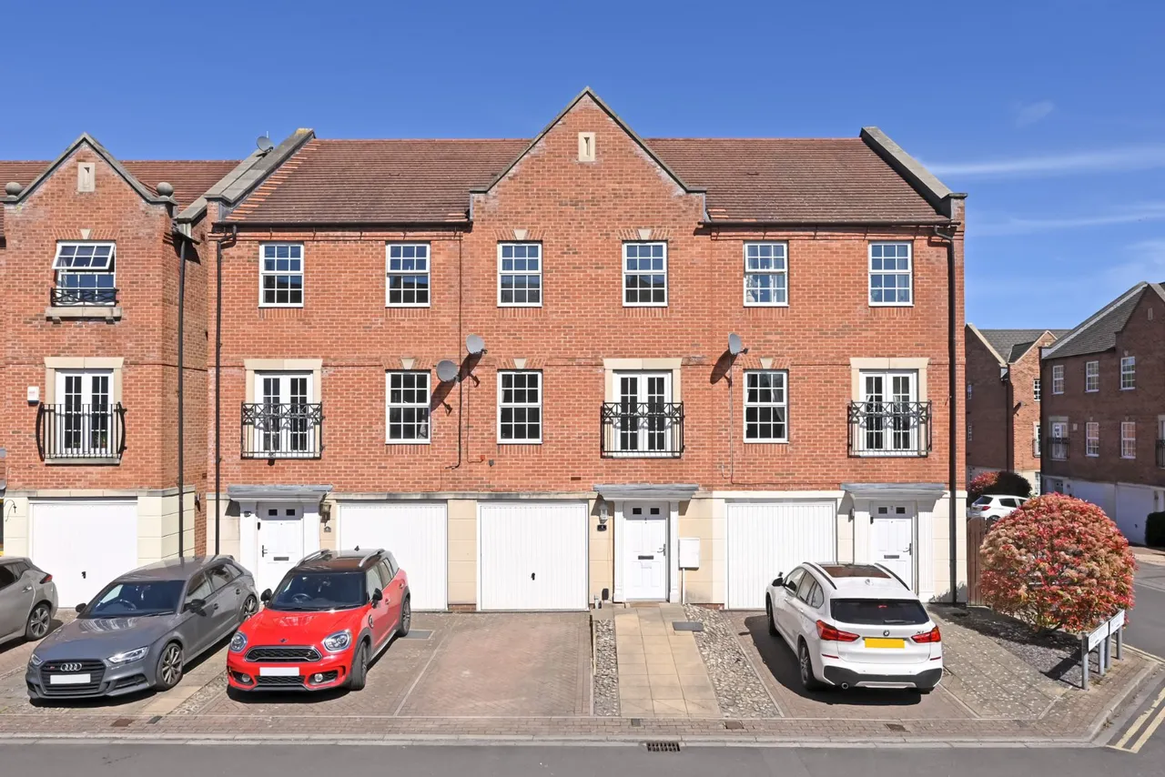 4 bed house for sale, Regent Mews, Sovereign Park, YO26