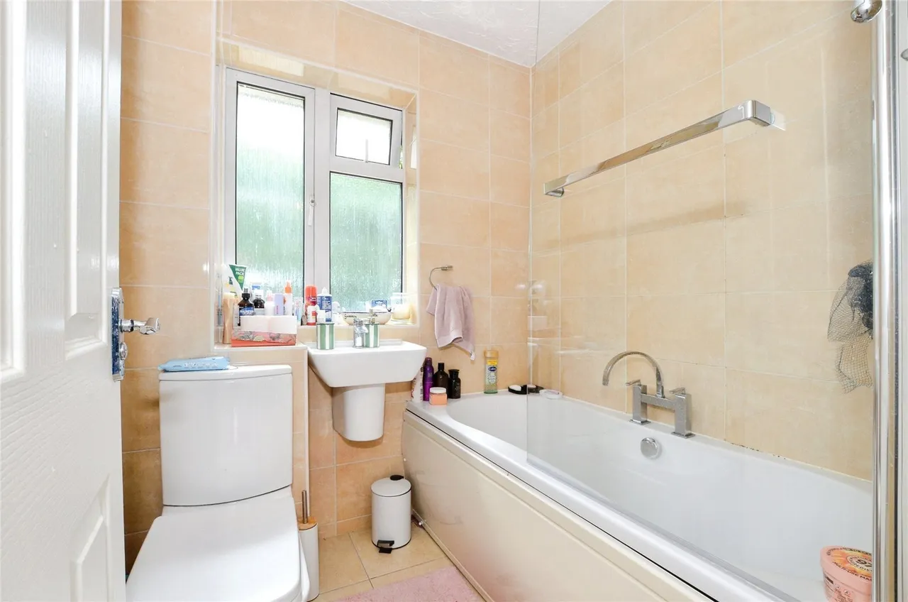 Siskin Close, Borehamwood, WD6, photo 13
