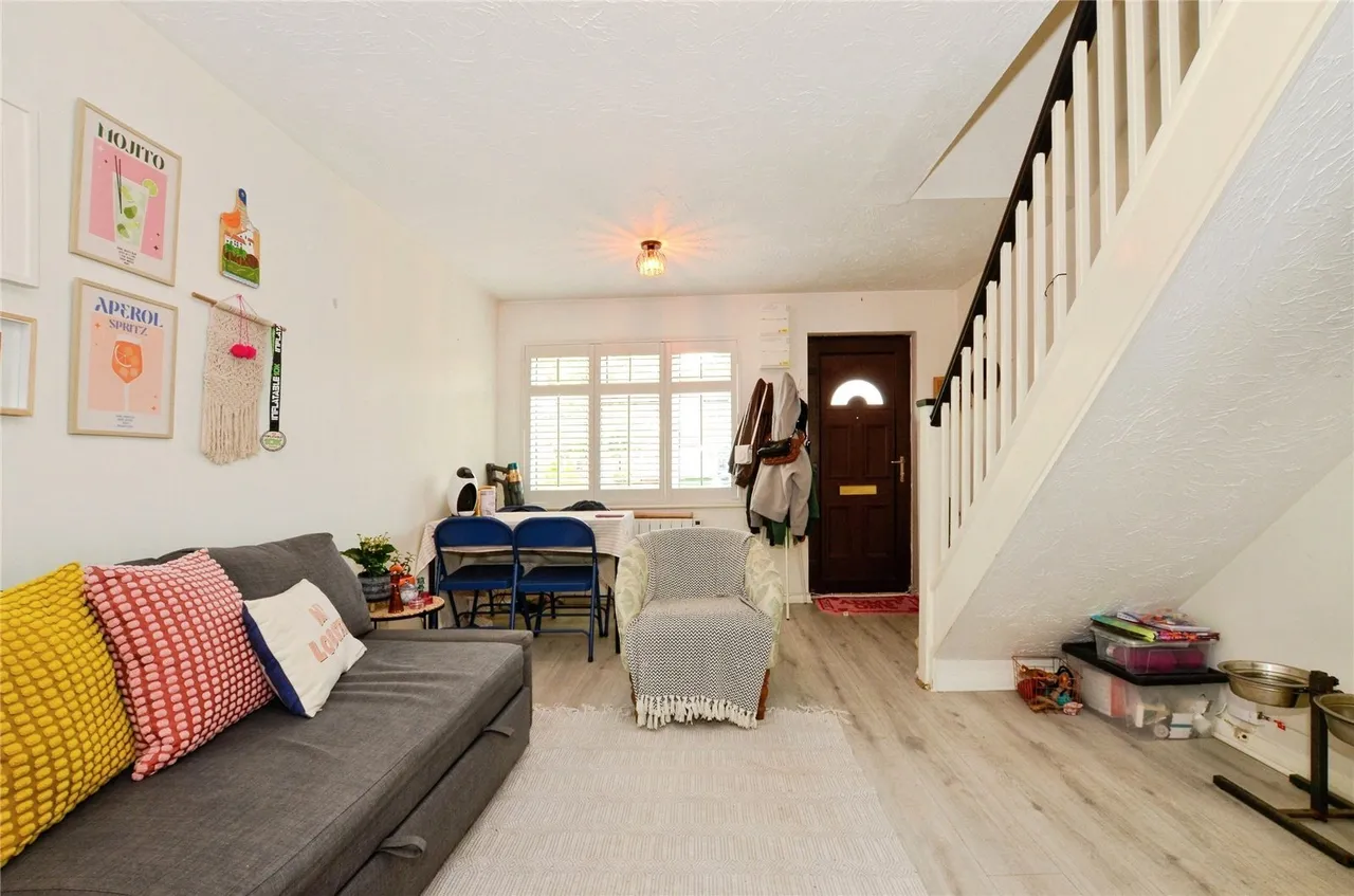Siskin Close, Borehamwood, WD6, photo 3