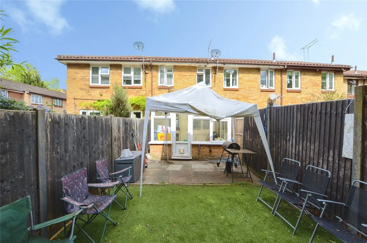 Siskin Close, Borehamwood, WD6, photo 15
