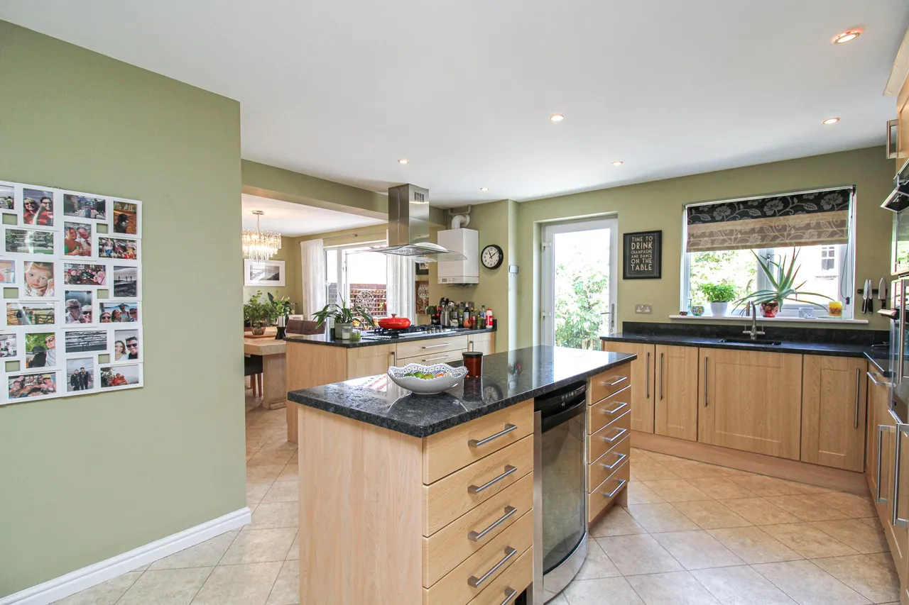 Ovington Drive, Fleet, GU51 1DF, photo 3