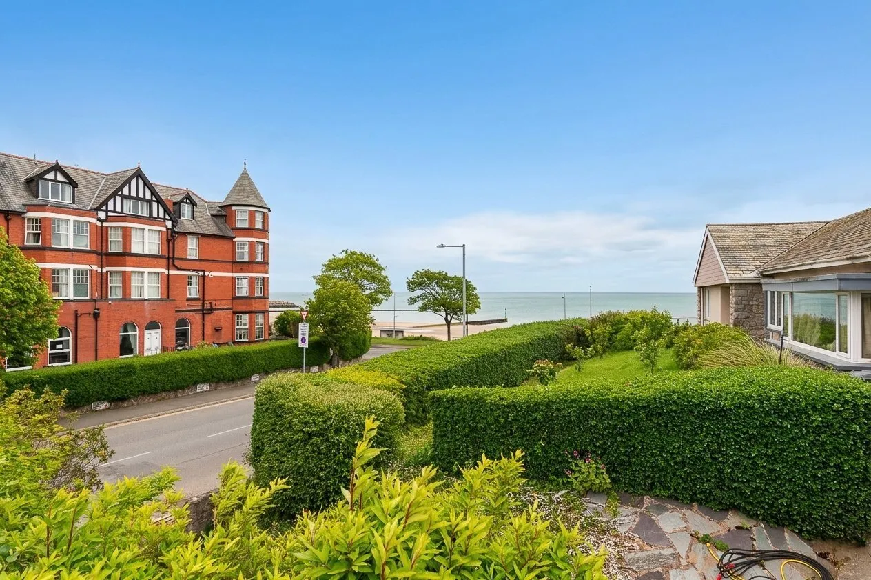 Whitehall Road, Rhos on Sea, LL28, photo 3