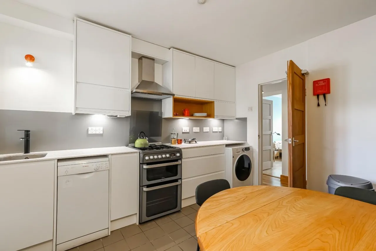 Gordon Grove, London, SE5, photo 13