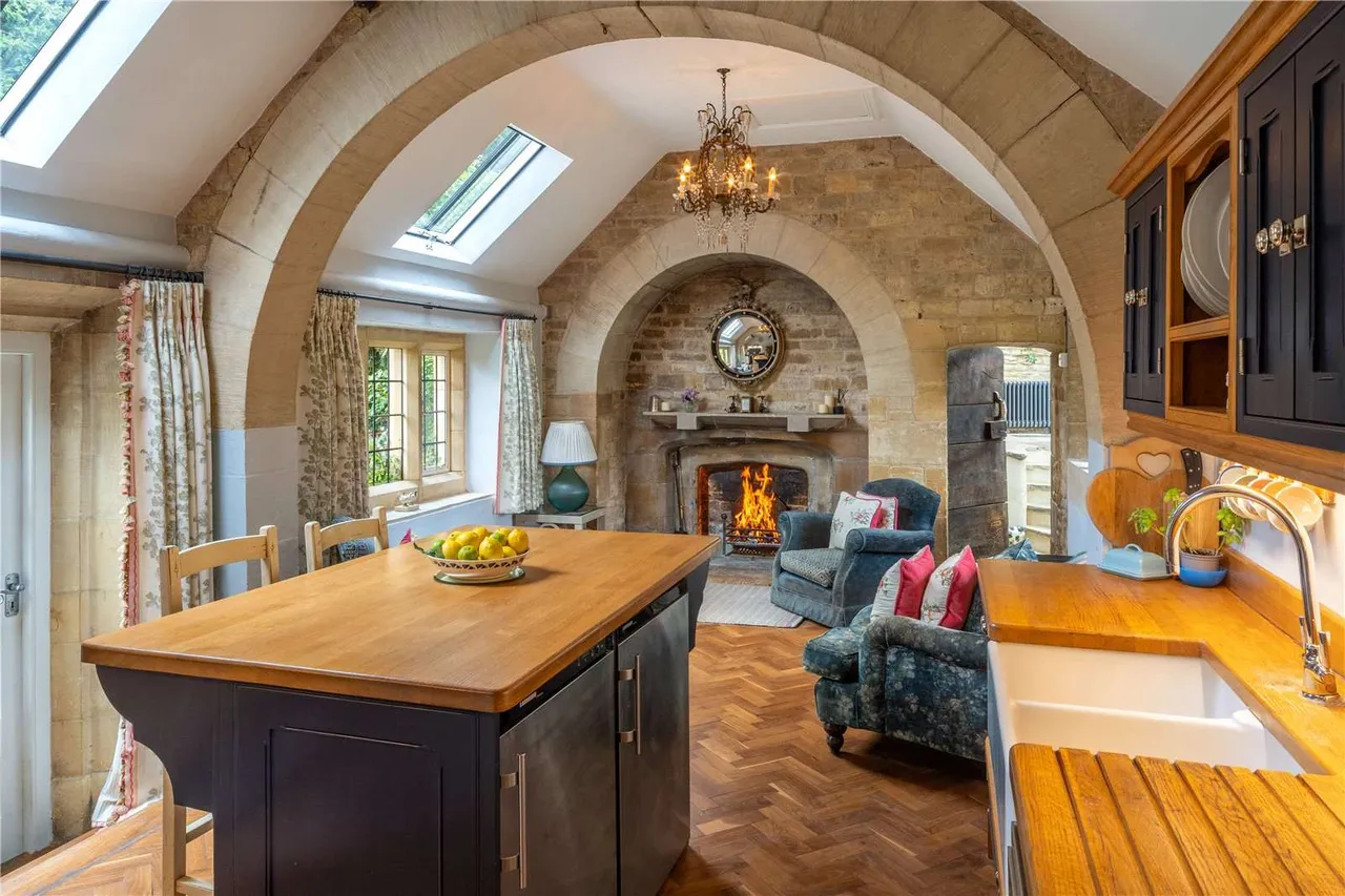 Ford, Temple Guiting, Cheltenham, Gloucestershire, GL54 5RU, photo 5