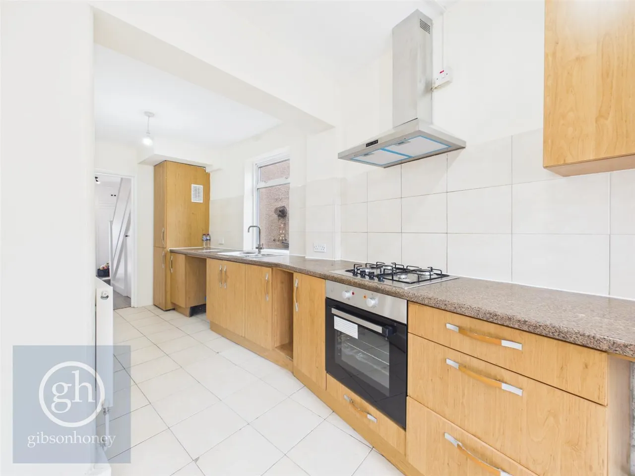 Halsbury Road East, Northolt, UB5 4PU, photo 2