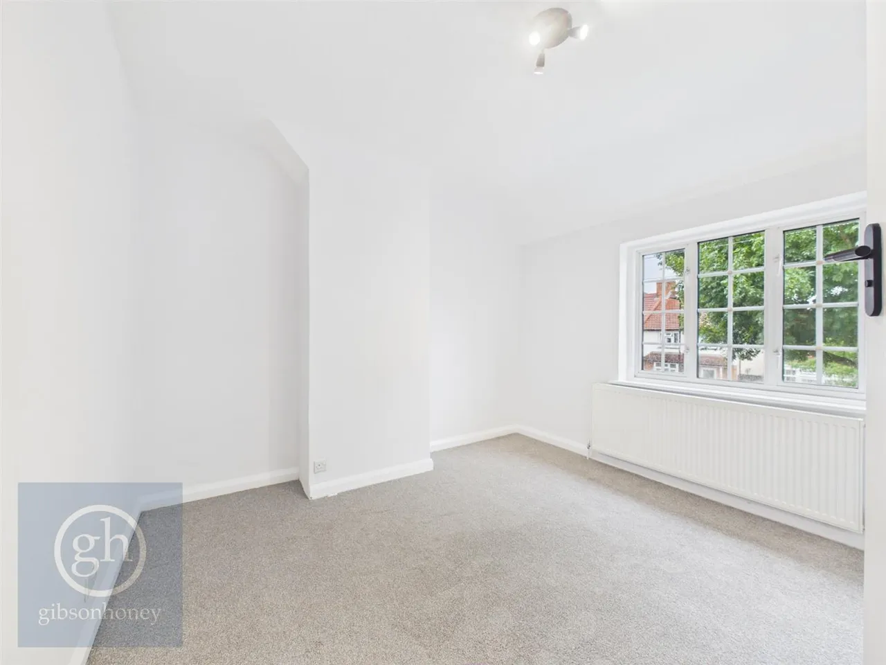 Halsbury Road East, Northolt, UB5 4PU, photo 6