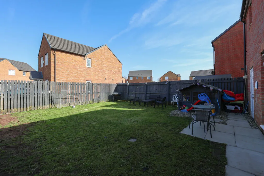 Lowry Way, Rochdale OL11 2BD, photo 18
