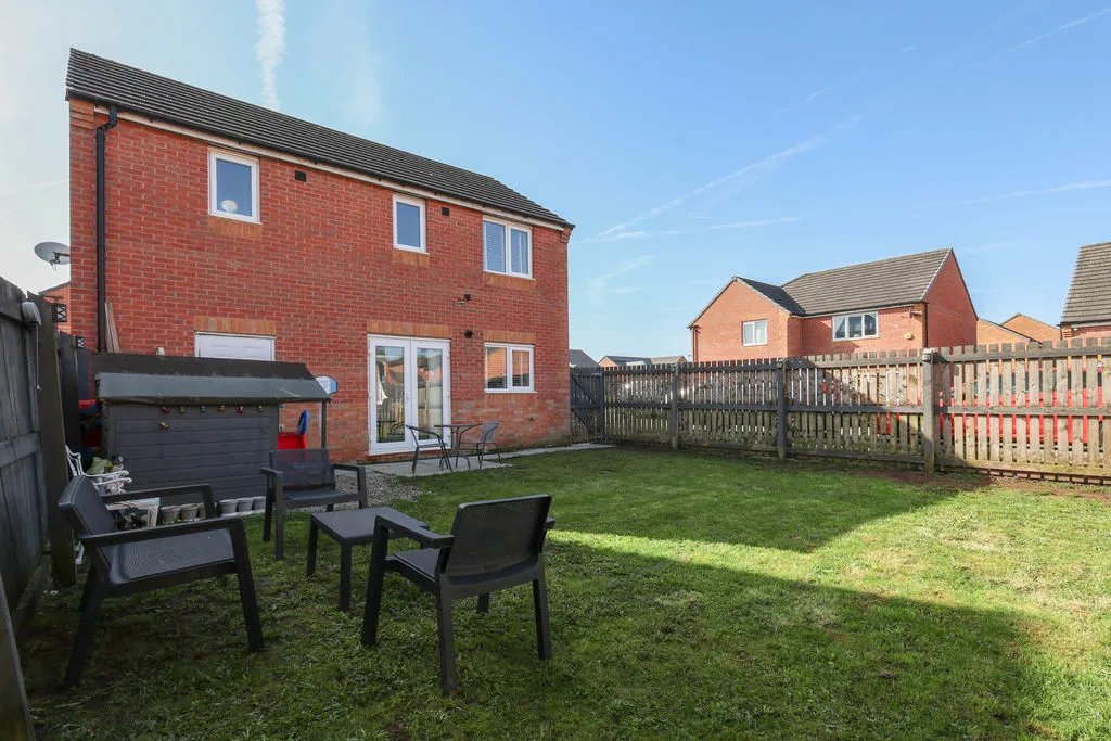 Lowry Way, Rochdale OL11 2BD, photo 16