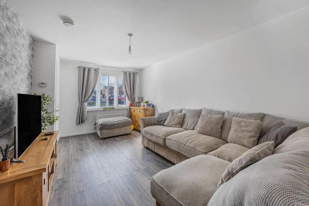 Lowry Way, Rochdale OL11 2BD, photo 2