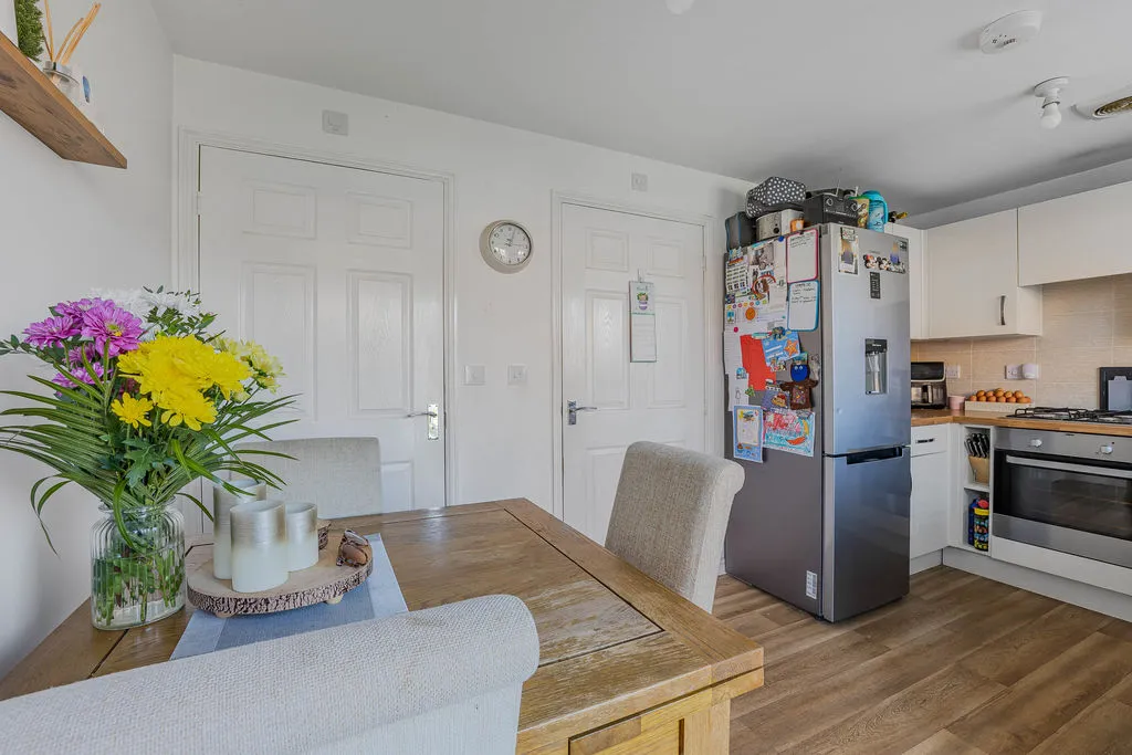 Lowry Way, Rochdale OL11 2BD, photo 5