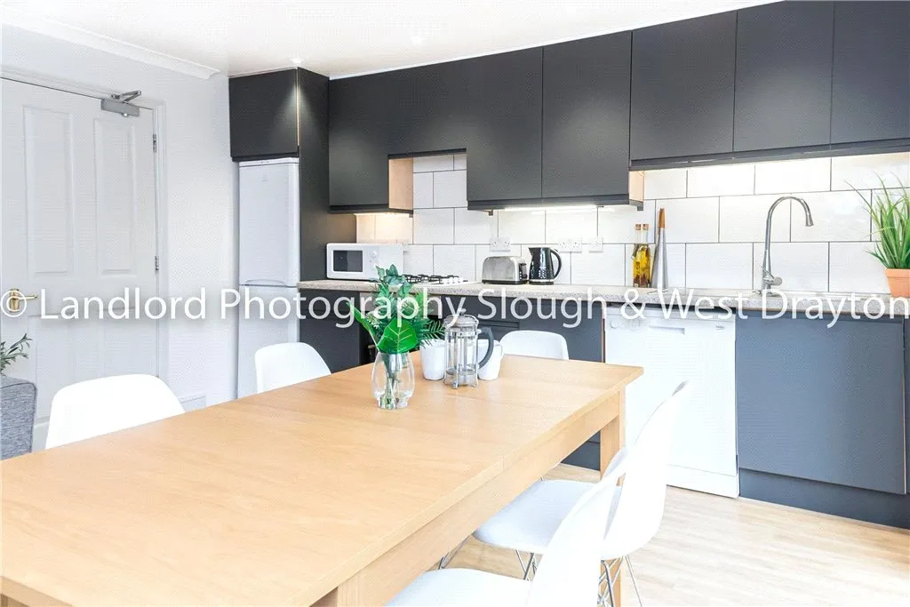Broomfield, Guildford, GU2, photo 4