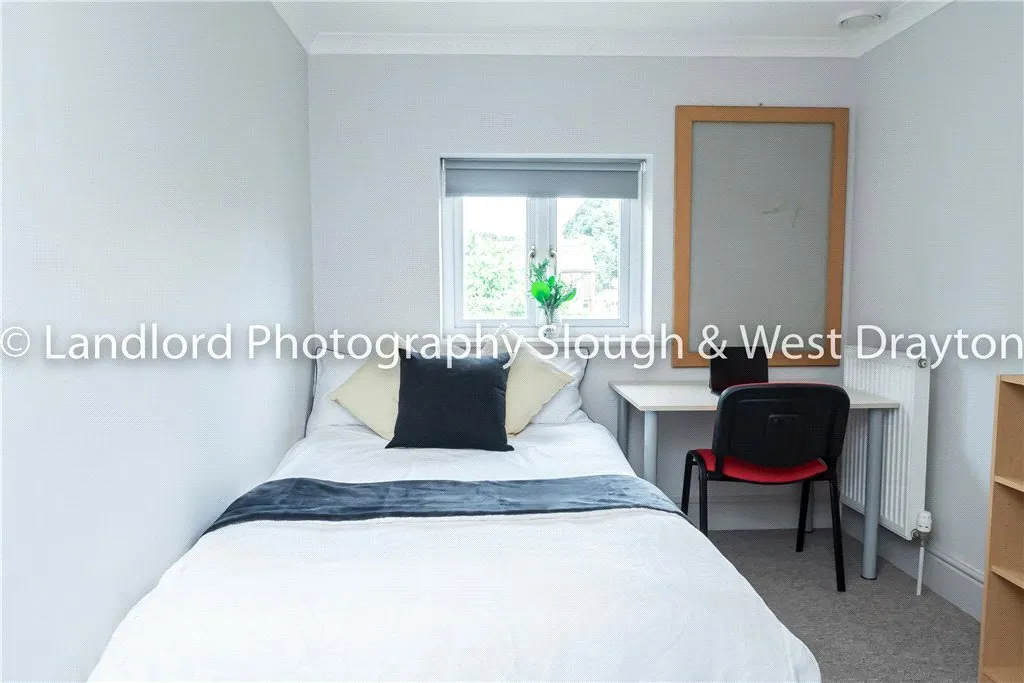 Broomfield, Guildford, GU2, photo 10