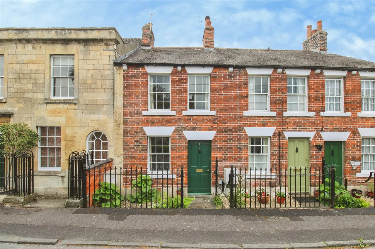 2 bed house for sale, Trowbridge, Wiltshire