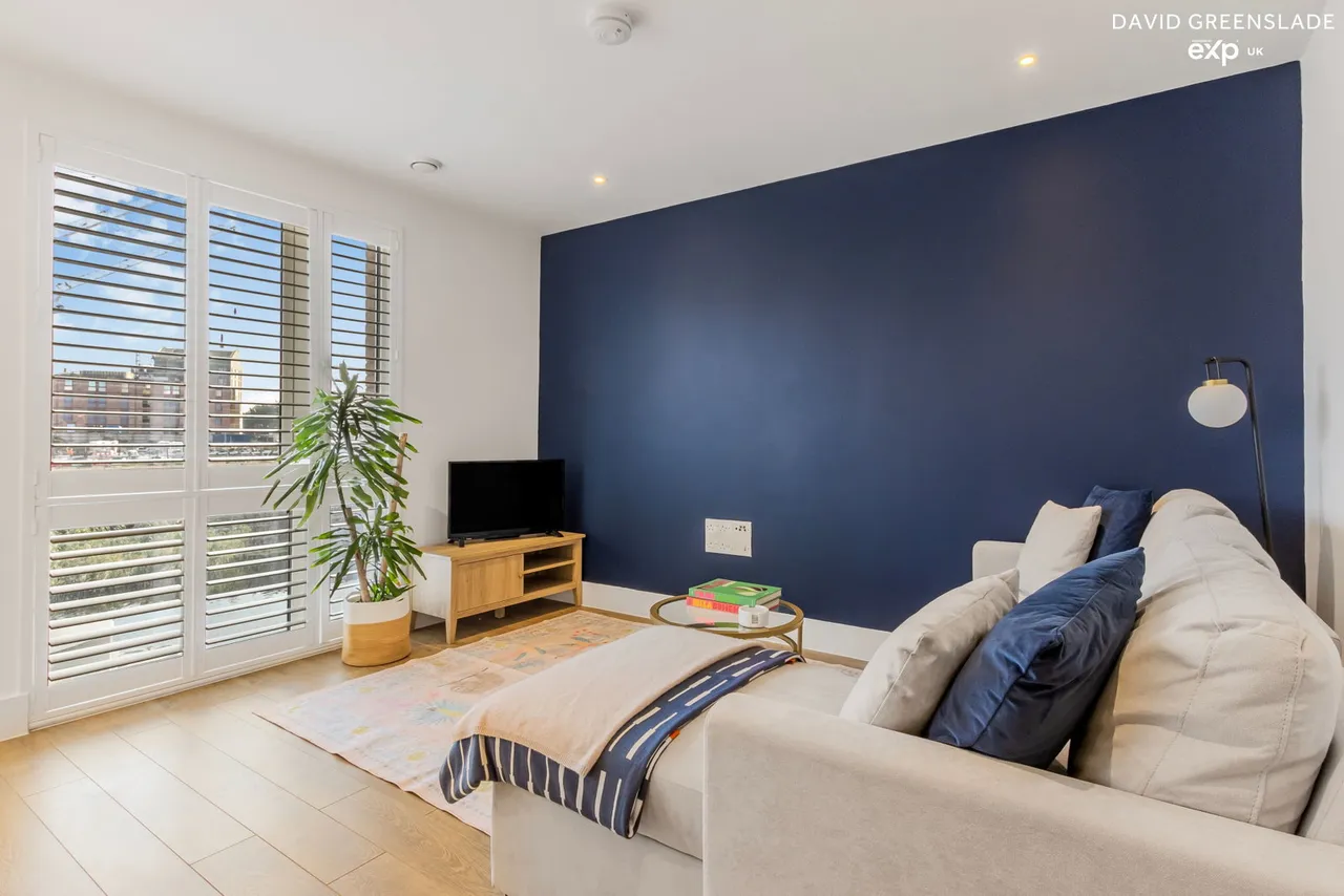 Vallans Court, Bow River Village, E3, photo 2