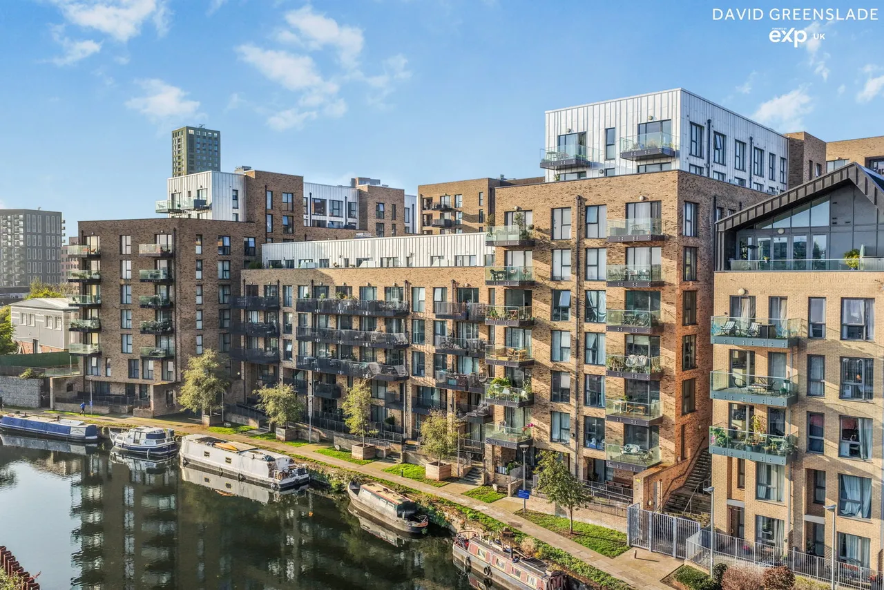 Vallans Court, Bow River Village, E3, photo 15