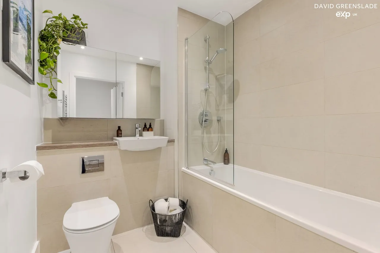 Vallans Court, Bow River Village, E3, photo 9